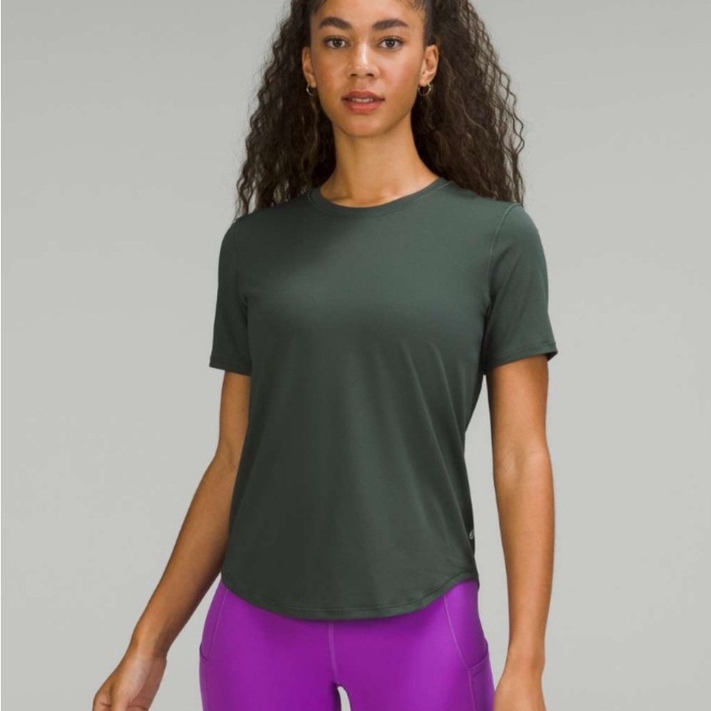 LULULEMON - High Neck Run and Train Tee